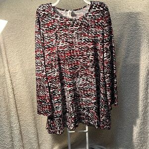 Bella Berry Red,white, black Print Top